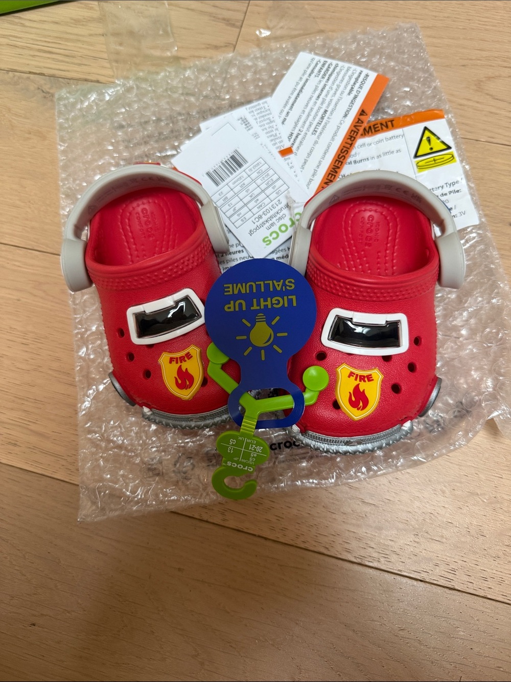 Crocs Kids' Red Light-Up Fire Rescue Clogs boys sz 5